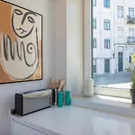 Design 3bdr Duplex W/balcony By Lovelystay