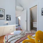 Design 3bdr Duplex W/balcony By Lovelystay *
