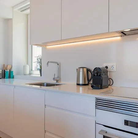 アパート Design 3bdr Duplex W/balcony By Lovelystay