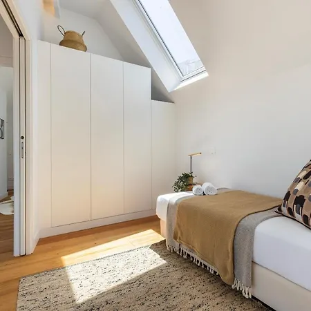 Design 3bdr Duplex W/balcony By Lovelystay * Lisboa