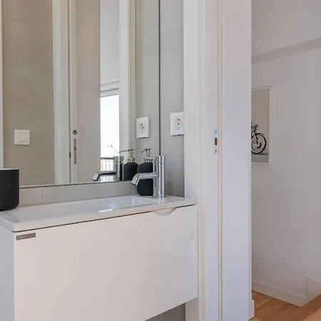 Lägenhet Design 3bdr Duplex W/balcony By Lovelystay Lisboa